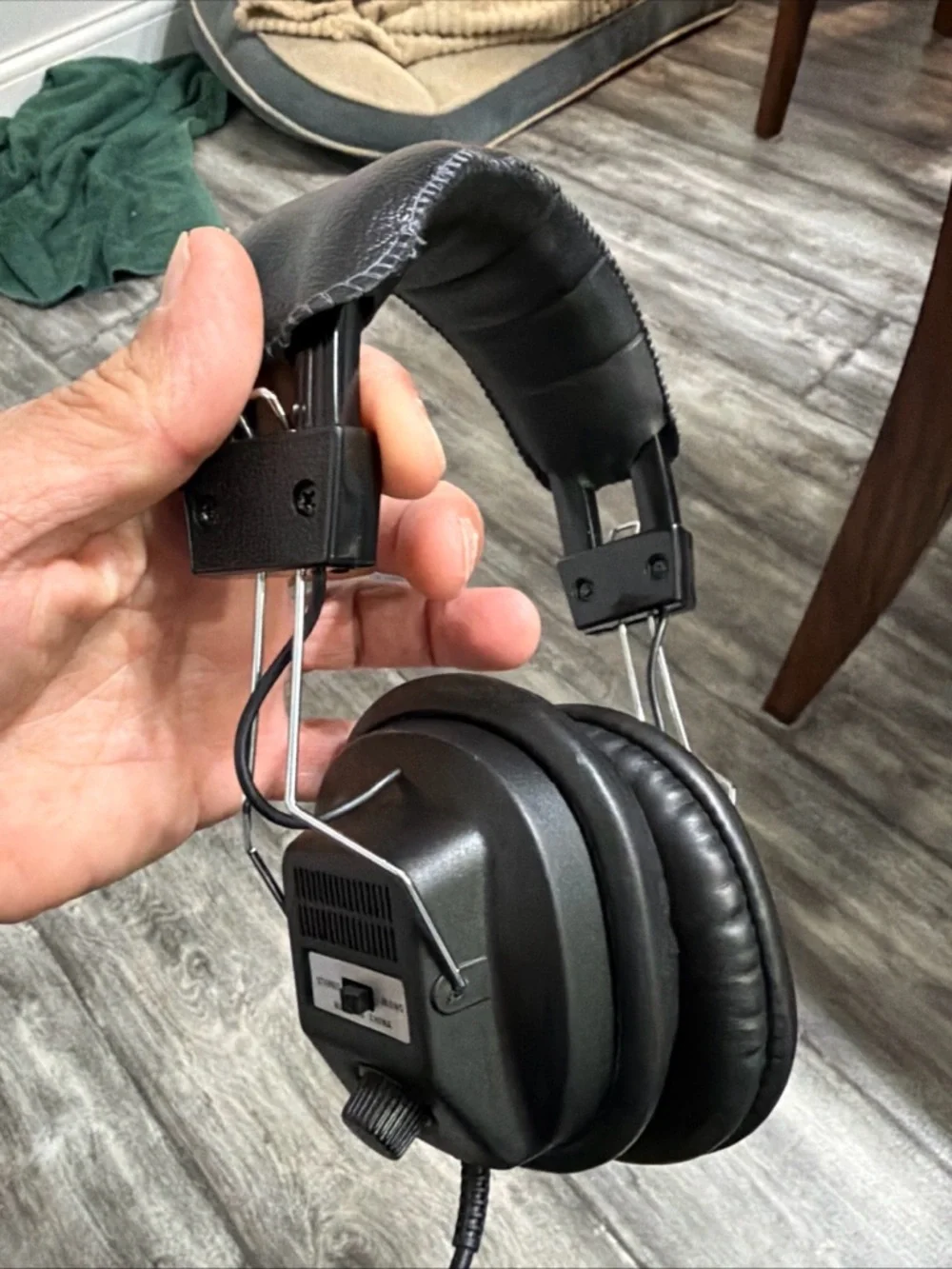 Vintage Black Over-Ear Headphones with Padded Headband